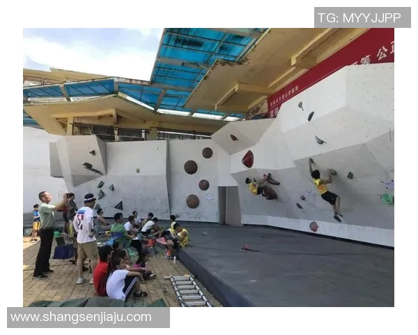 广州攀岩队边路渗透战术解析与实战应用探讨